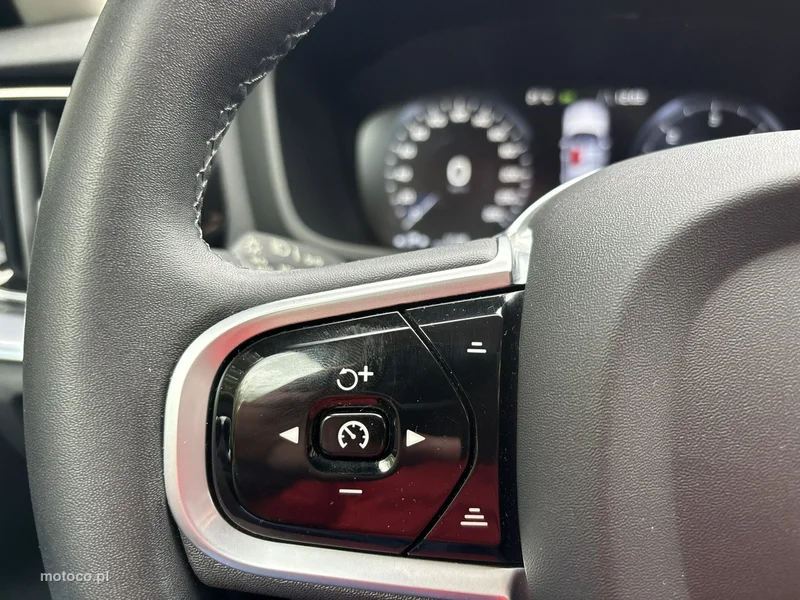 Volvo V60 Cross Country 28