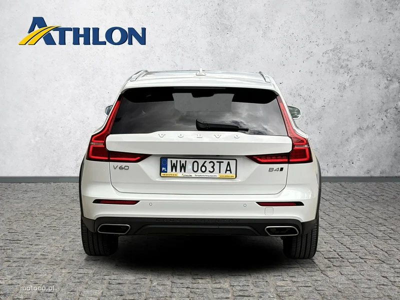 Volvo V60 Cross Country 4