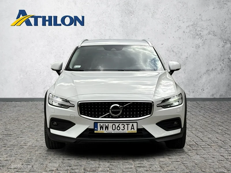 Volvo V60 Cross Country 8