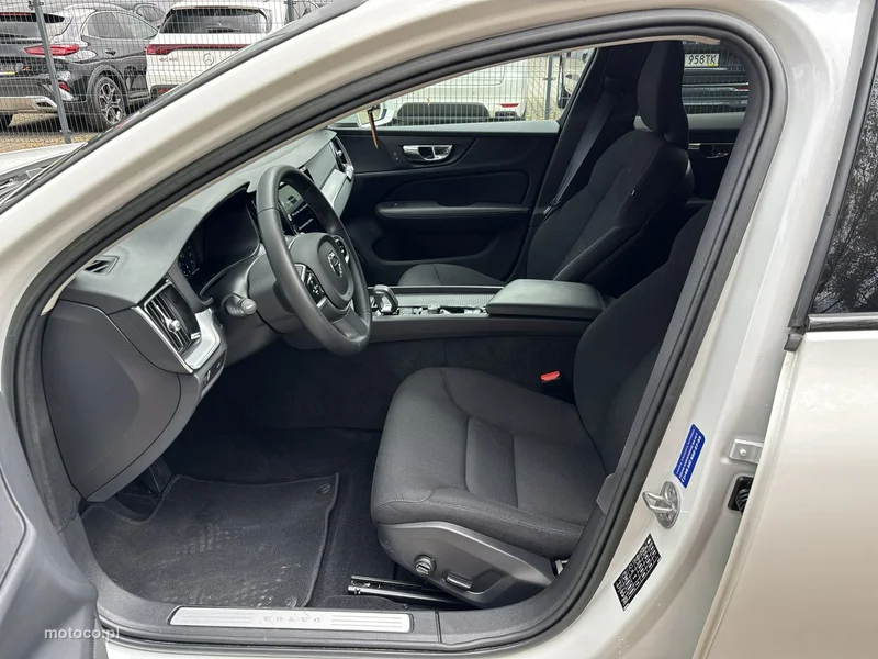 Volvo V60 Cross Country 10