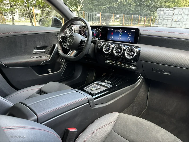 Mercedes-Benz CLA C118 200 14