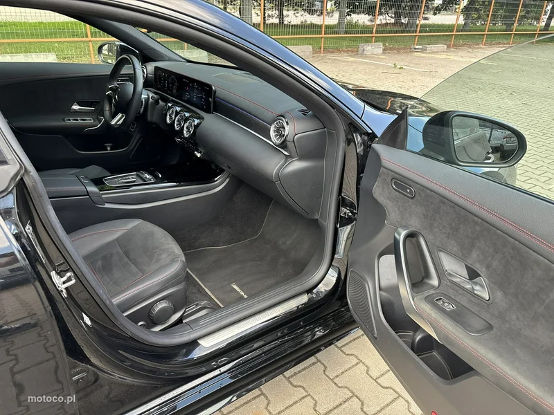 Mercedes-Benz CLA C118 200 16