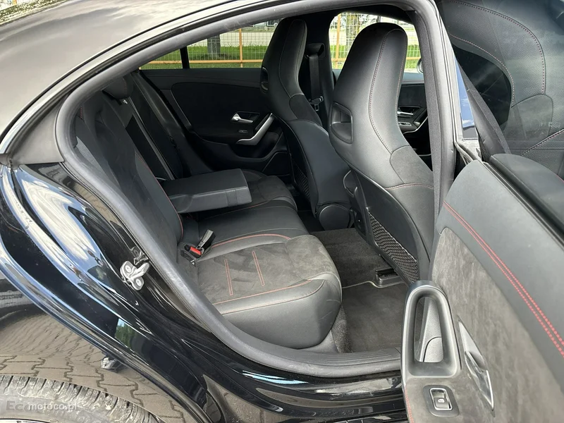 Mercedes-Benz CLA C118 200 17