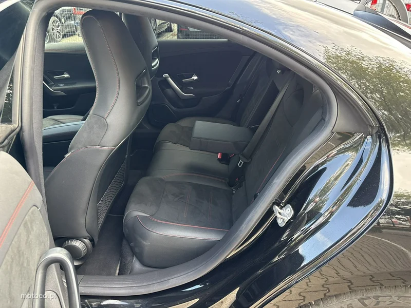 Mercedes-Benz CLA C118 200 19