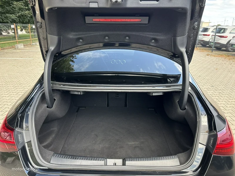 Mercedes-Benz CLA C118 200 21
