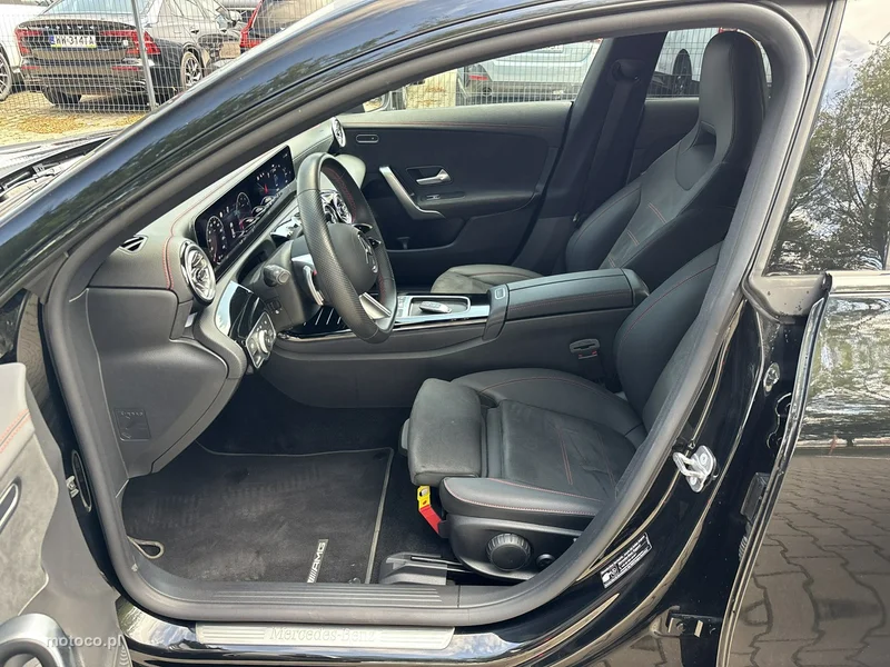 Mercedes-Benz CLA C118 200 10