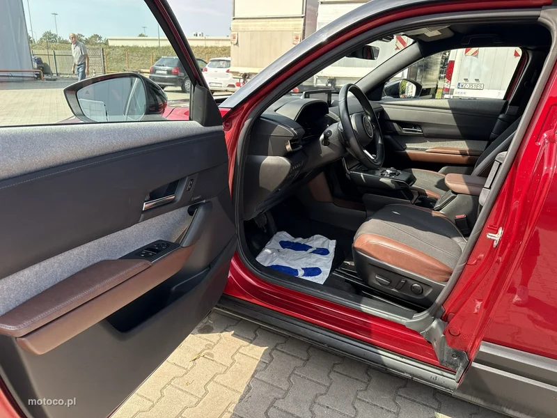Mazda MX-30 10