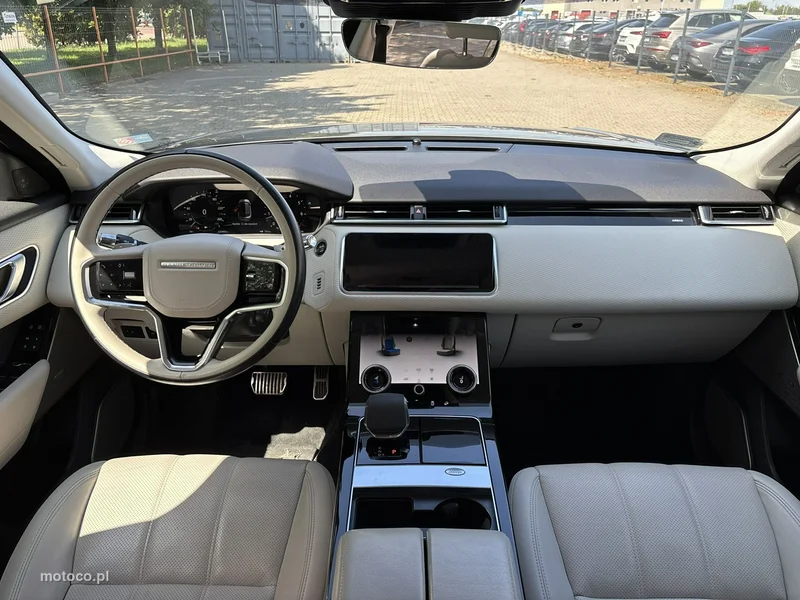 Land Rover Range Rover Velar 12