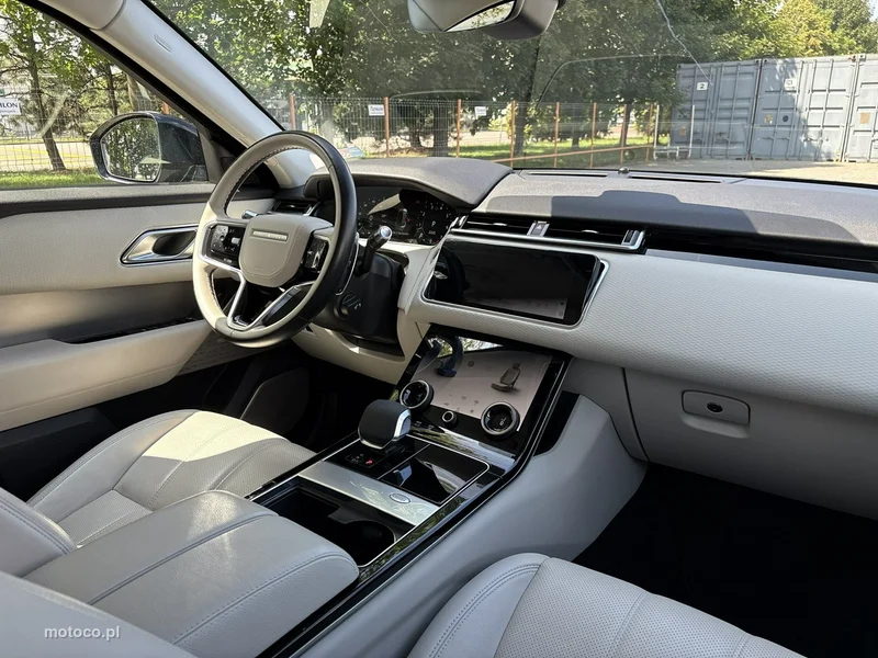 Land Rover Range Rover Velar 13