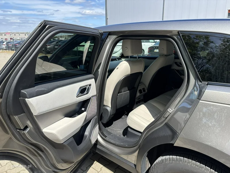 Land Rover Range Rover Velar 19