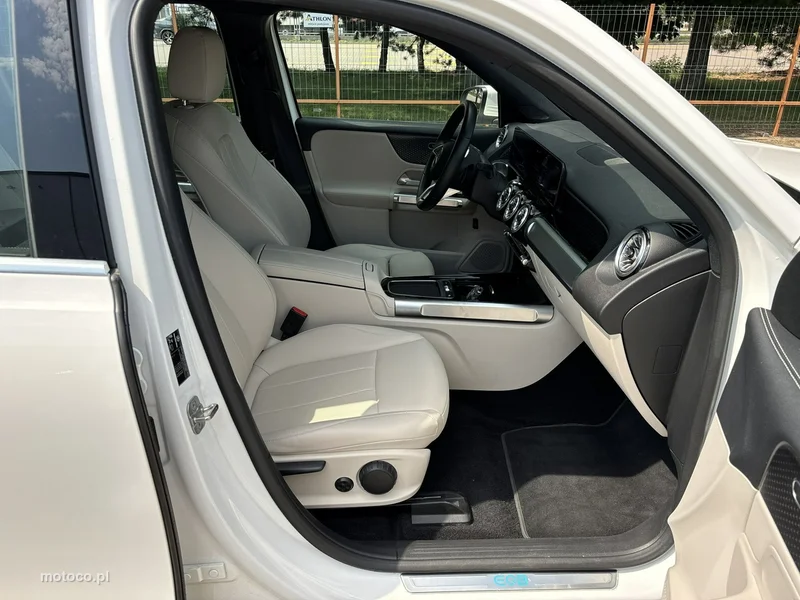Mercedes-Benz EQB 15