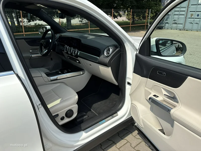 Mercedes-Benz EQB 16