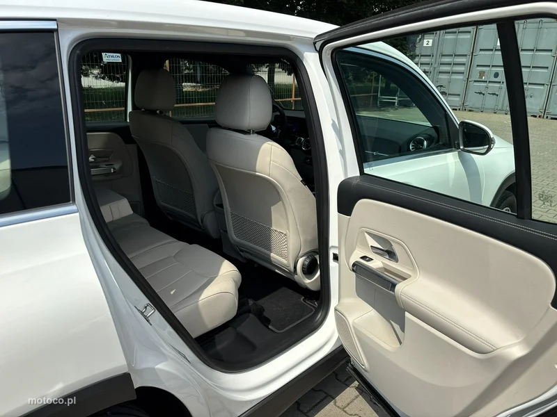 Mercedes-Benz EQB 18