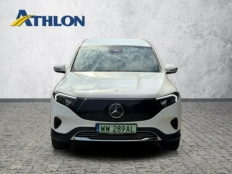 Mercedes-Benz EQB 8