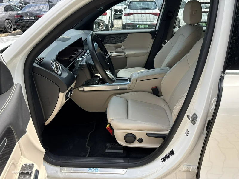 Mercedes-Benz EQB 10