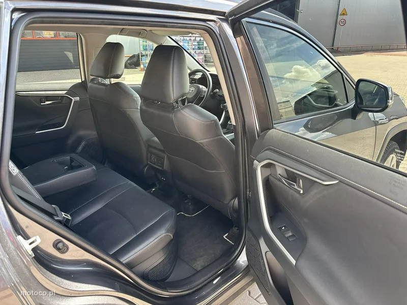 Toyota RAV 4 XA50 18