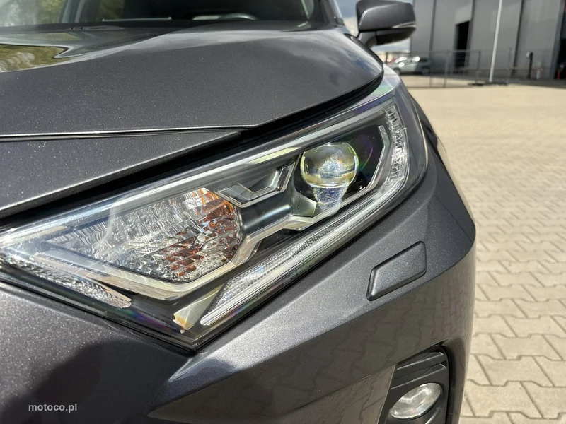 Toyota RAV 4 XA50 9