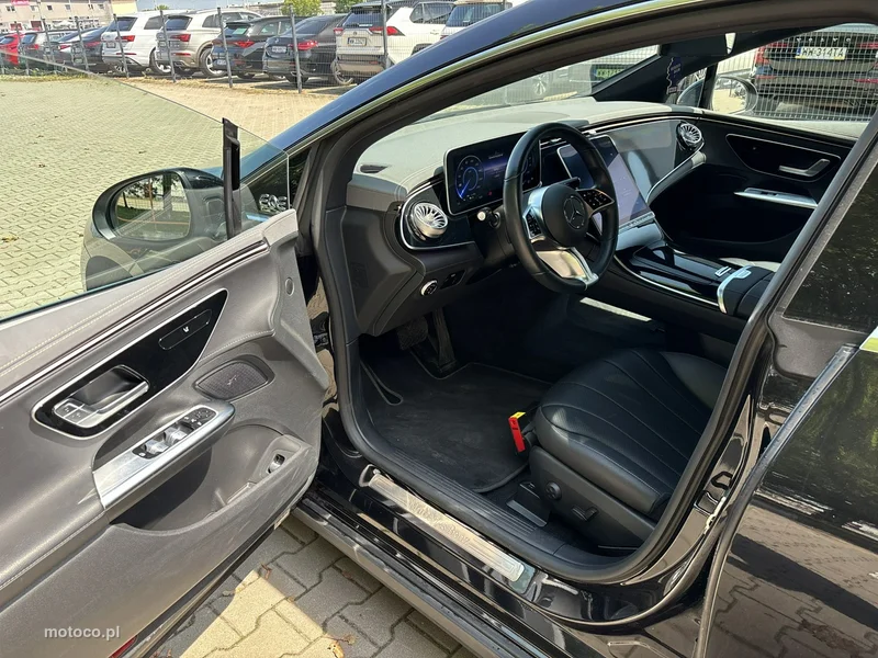 Mercedes-Benz EQE 11