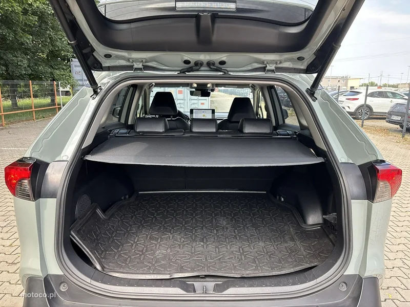 Toyota RAV 4 XA50 21