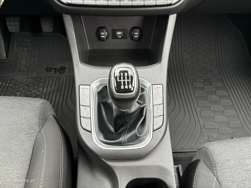 Hyundai i30 24