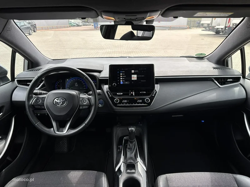 Toyota Corolla E210 13