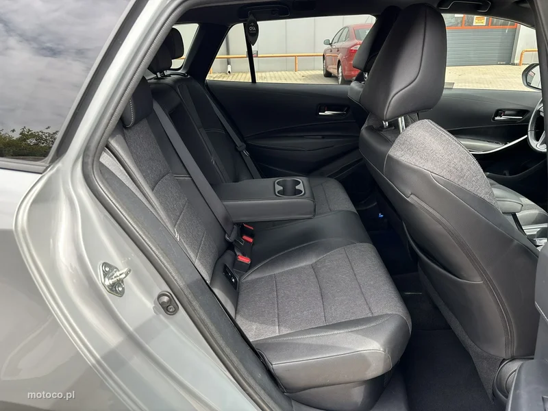 Toyota Corolla E210 17