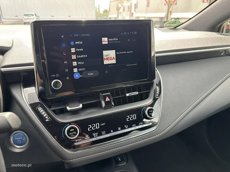 Toyota Corolla E210 23