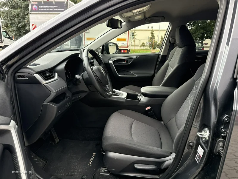 Toyota RAV 4 XA50 11