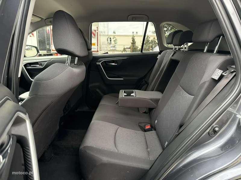 Toyota RAV 4 XA50 15