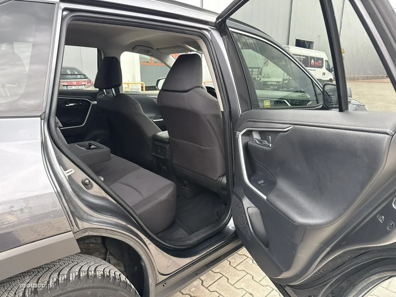 Toyota RAV 4 XA50 18