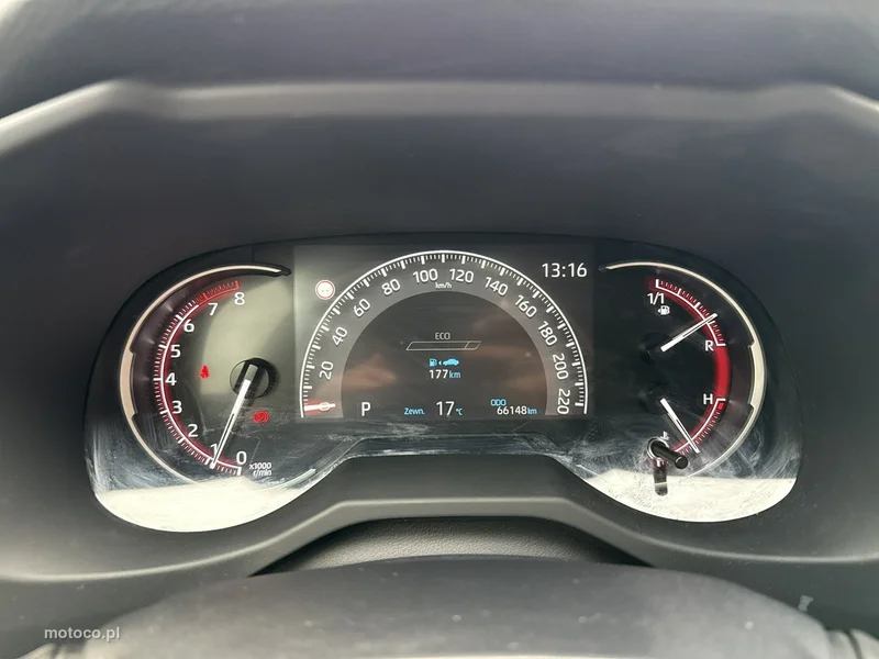 Toyota RAV 4 XA50 27