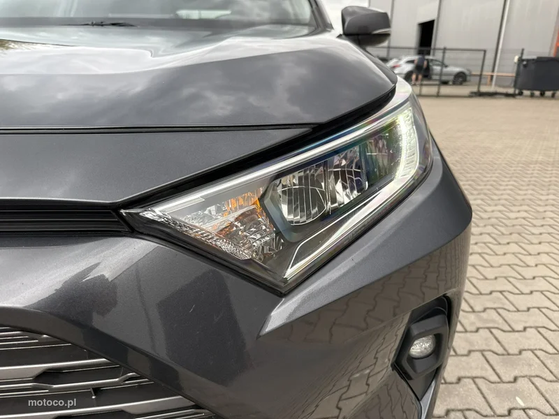 Toyota RAV 4 XA50 9