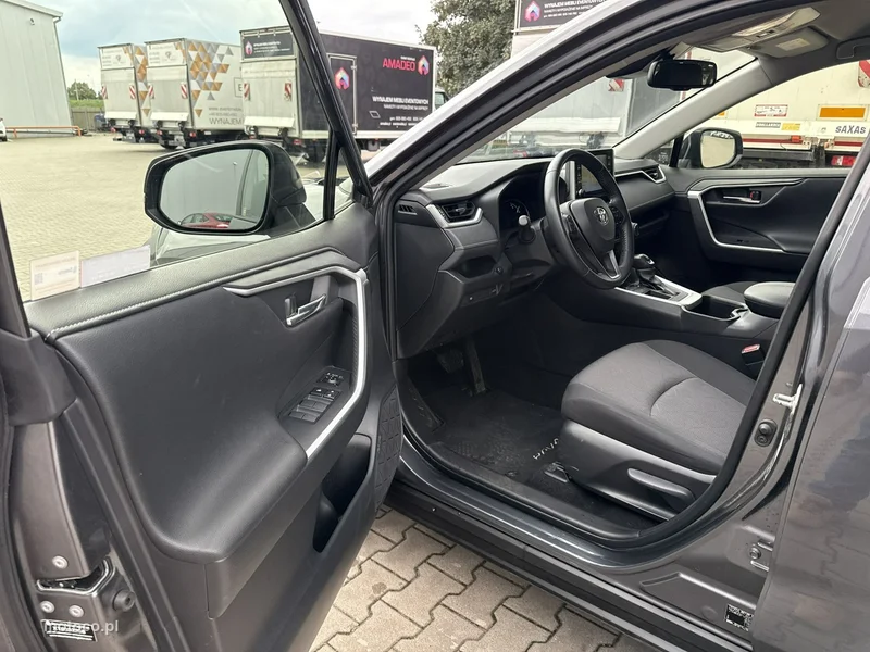 Toyota RAV 4 XA50 10