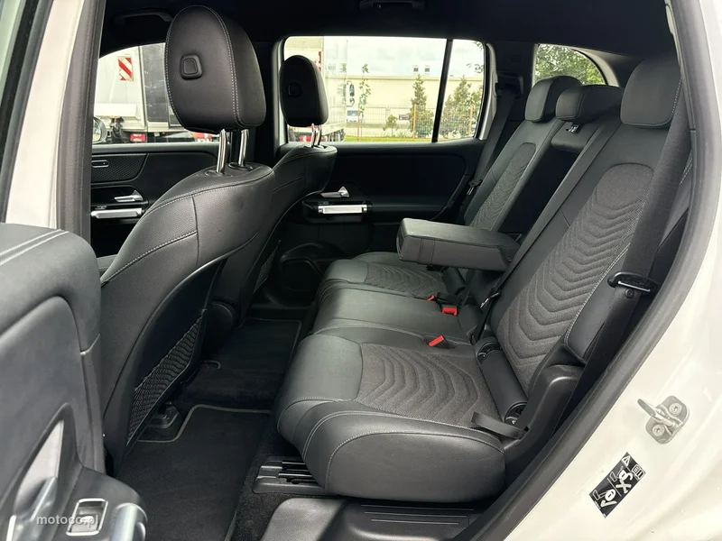 Mercedes-Benz EQB 15