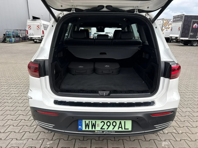 Mercedes-Benz EQB 16