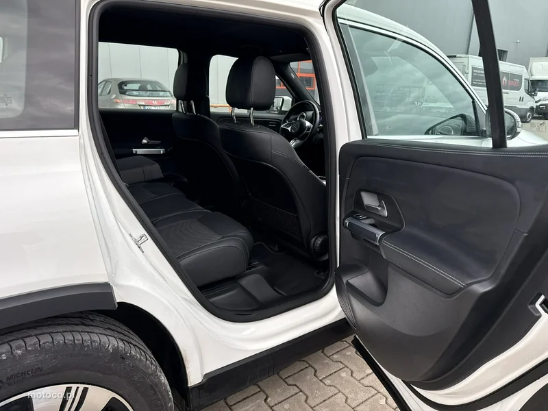 Mercedes-Benz EQB 18