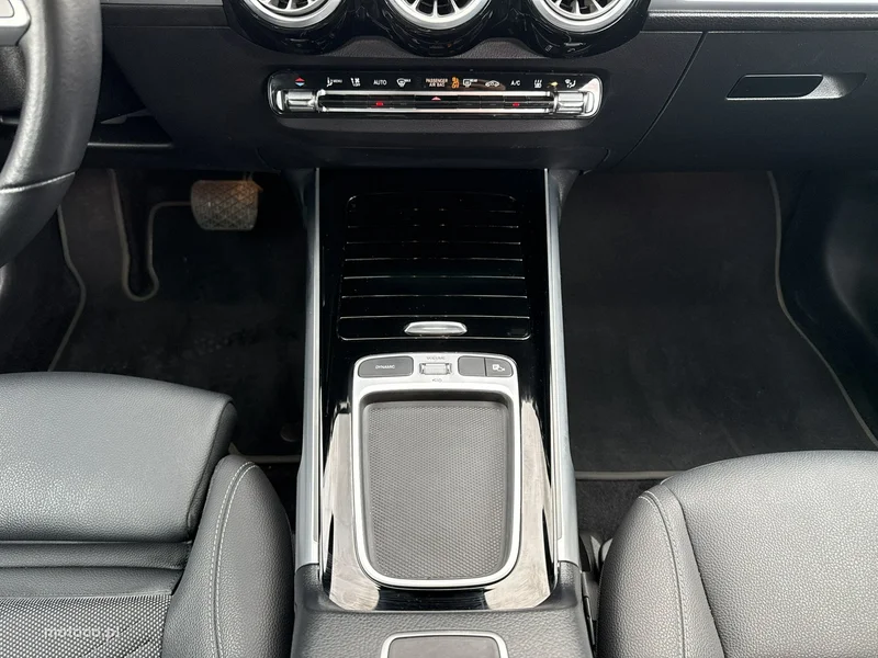 Mercedes-Benz EQB 25