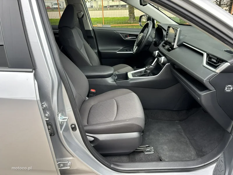 Toyota RAV 4 XA50 15