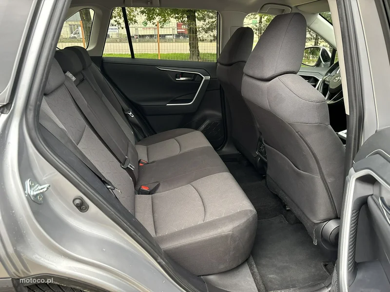 Toyota RAV 4 XA50 17