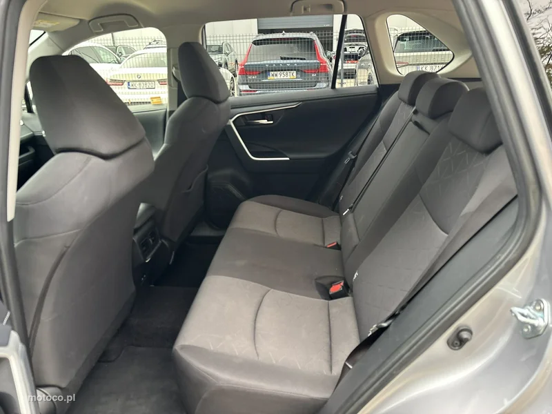 Toyota RAV 4 XA50 19