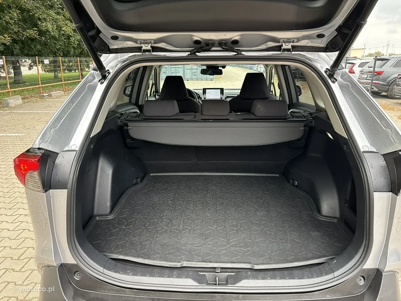 Toyota RAV 4 XA50 21