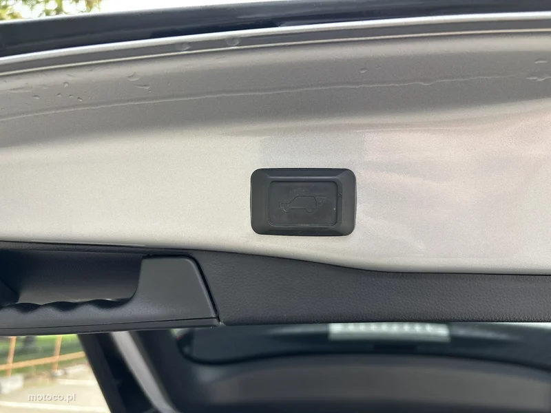 Toyota RAV 4 XA50 22