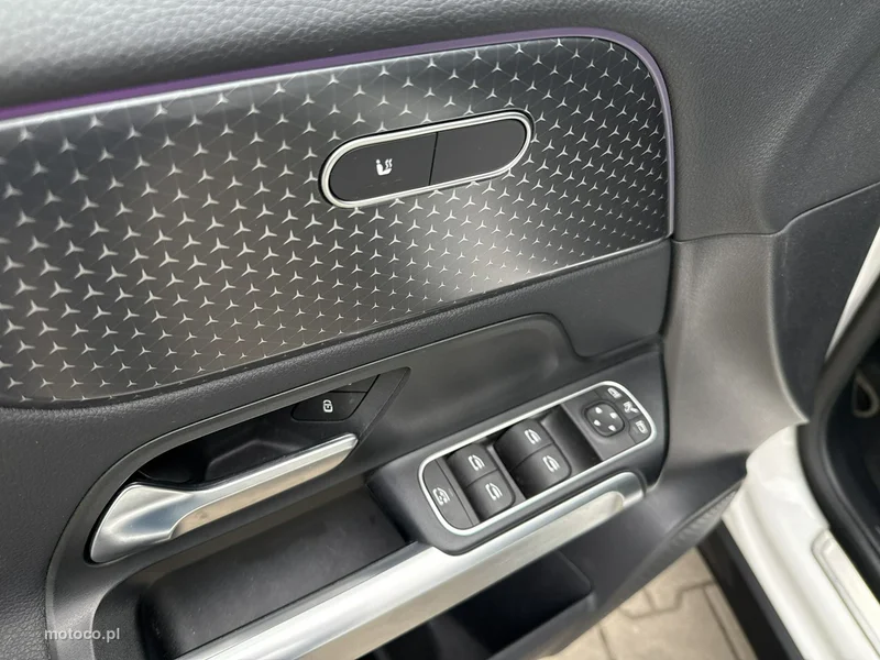 Mercedes-Benz EQB 12