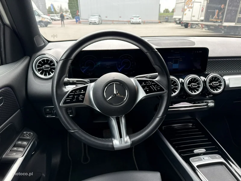 Mercedes-Benz EQB 26