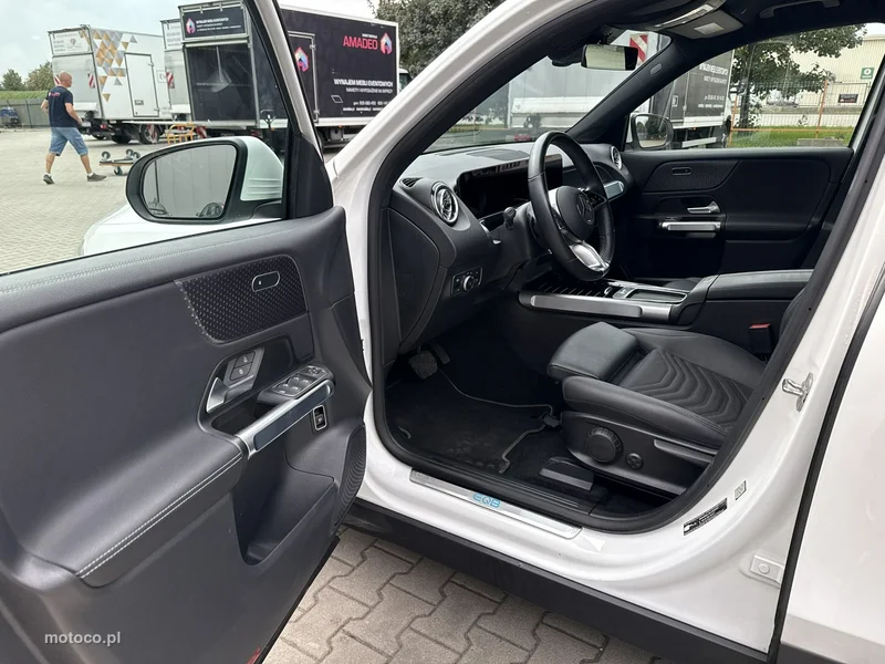 Mercedes-Benz EQB 10