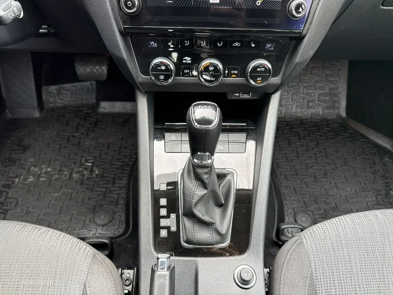 Skoda Octavia III 24