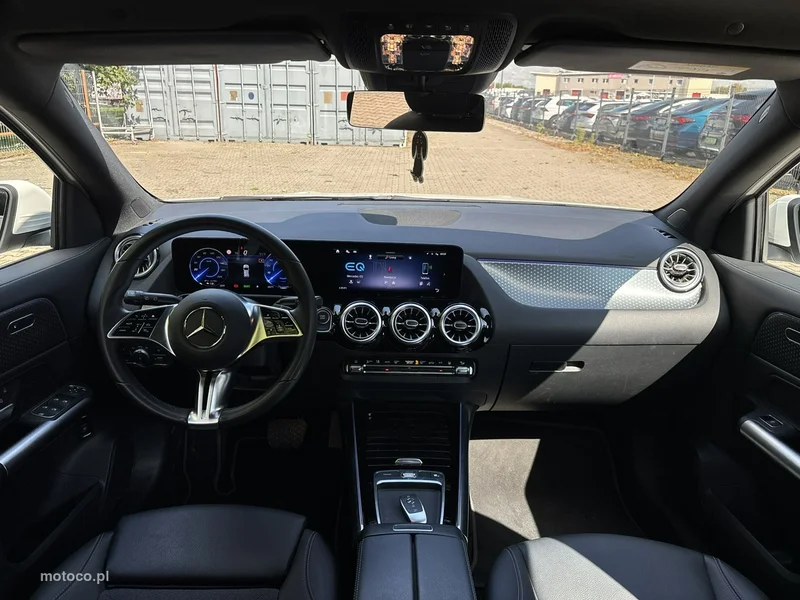 Mercedes-Benz EQA 12