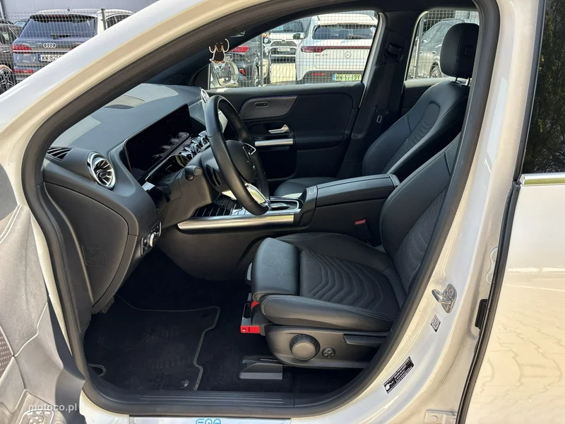Mercedes-Benz EQA 10