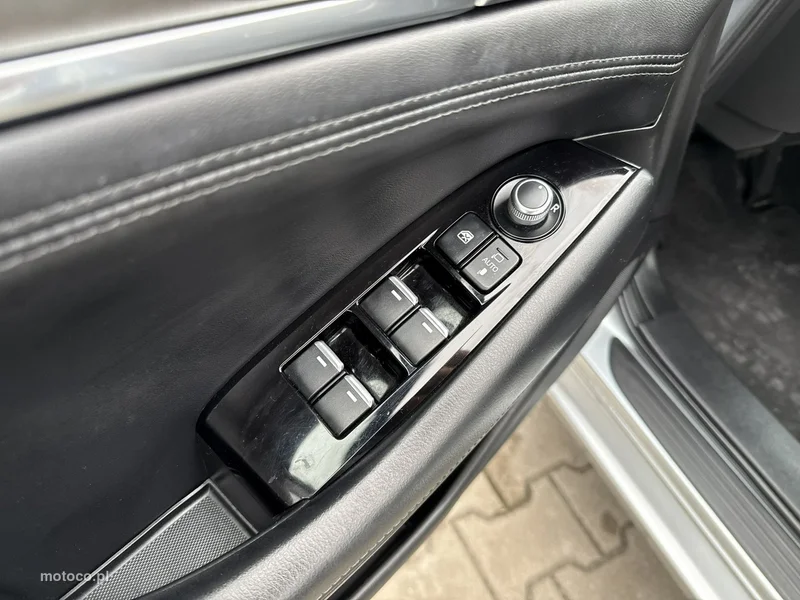 Mazda 6 12