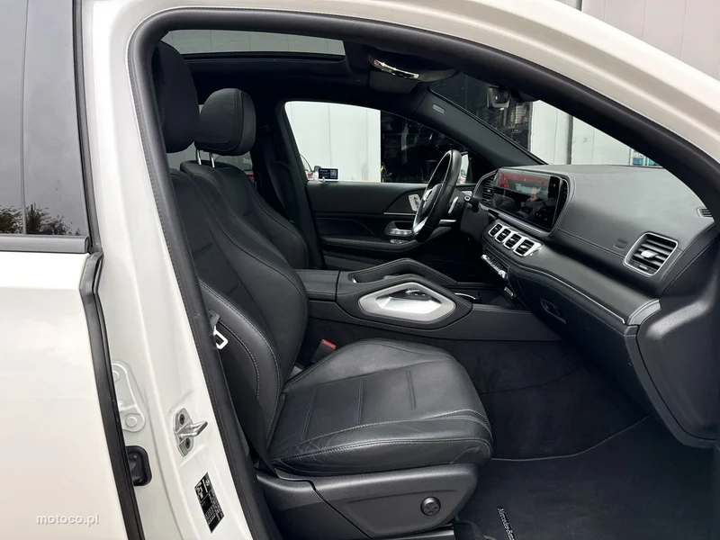 Mercedes-Benz GLE W167 300 21
